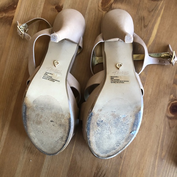 Thalia Sodi Heels - Picture 3 of 3